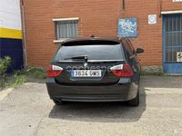 Usado BMW 320 163 HP (119 kW) 2005 Preto Carrinha