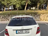 Usado Mercedes C220 170 CV (125 kW) 2010 Blanco Familiar