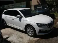 Usado Skoda Scala Active 95 CV (69 kW) 2022 Blanco Utilitario