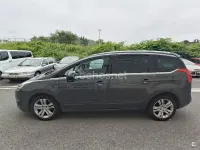 Usado Peugeot 5008 Allure 150 CV (110 kW) 2015 Gris / plata Monovolumen