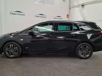 Usado Opel Astra Ultimate 145 CV (106 kW) 2022 Negro Utilitario