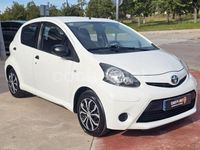 Usado Toyota Aygo City 68 CV (50 kW) 2013 Blanco Utilitario