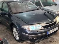 Usado Renault Laguna II Dynamique 120 CV (88 kW) 2004 Gris / plata Berlina