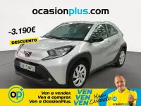 Usado Toyota Aygo X Play 72 CV (52 kW) 2024 Gris SUV