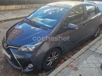 Usado Toyota Yaris Active 90 CV (66 kW) 2015 Gris / plata Utilitario