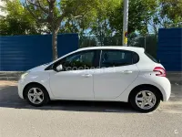 Usado Peugeot 208 Active 82 CV (60 kW) 2012 Blanco Utilitario