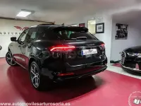 Usado Maserati Levante GranLusso 350 CV (257 kW) 2021 Negro SUV