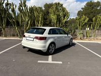 Usado Audi A3 Attraction 125 CV (91 kW) 2014 Blanco Berlina