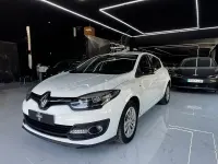 Usado Renault Mégane Coupé LIMITED 116 CV (85 kW) 2016 Blanco Coupe