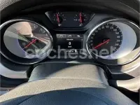 Usado Opel Astra Selective 105 CV (77 kW) 2016 Blanco Berlina
