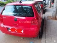 Usado VW Polo Trendline 60 CV (44 kW) 2000 Rojo Berlina