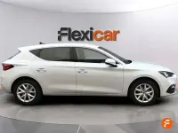 Usado Seat Leon Style 116 CV (85 kW) 2025 Blanco Familiar