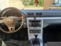 Usado VW Passat Edition 140 CV (102 kW) 2010 Blanco Berlina