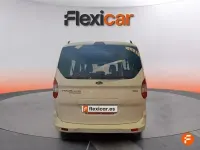 Usado Ford Tourneo Courier Ambiente 100 CV (73 kW) 2018 Blanco Monovolumen