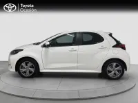 Usado Toyota Yaris Hybrid Active 116 CV (85 kW) 2024 Blanco classic Berlina