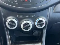 Usado Hyundai i10 Comfort 66 CV (48 kW) 2008 Amarillo Utilitario