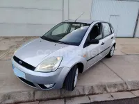 Usado Ford Fiesta 80 CV (58 kW) 2005 Gris / plata Utilitario