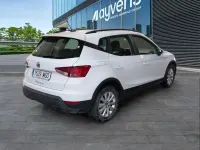 Usado Seat Arona Style 110 CV (80 kW) 2023 Blanco SUV