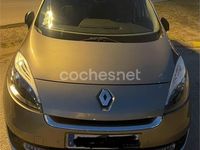Usado Renault Grand Scénic III Privilege 130 CV (95 kW) 2013 Gris / plata Monovolumen