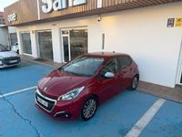 Usado Peugeot 208 Allure 110 CV (80 kW) 2015 Rojo Utilitario