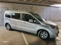 Usado Ford Tourneo Connect Titanium 120 CV (88 kW) 2015 Gris Monovolumen