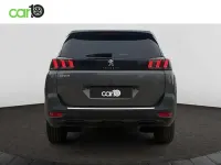 Usado Peugeot 5008 Allure 136 CV (100 kW) 2024 Gris SUV