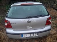 Usado VW Polo Conceptline 65 CV (47 kW) 2002 Gris / plata Berlina