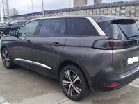 Usado Peugeot 5008 130 CV (95 kW) 2022 Gris SUV