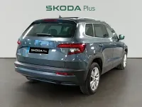 Usado Skoda Karoq Ambition 150 CV (110 kW) 2021 Gris/plata SUV