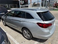 Usado Opel Astra Dynamic 200 CV (147 kW) 2017 Gris / plata Familiar