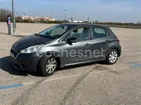 Usado Peugeot 208 Active 82 CV (60 kW) 2014 Marrón Utilitario