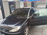 Usado Peugeot 206 110 CV (80 kW) 2003 Negro Descapotable