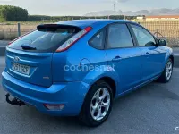 Usado Ford Focus Titanium 109 CV (80 kW) 2008 Azul Berlina