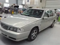 Usado Volvo V70 140 CV (102 kW) 1999 Beige Familiar