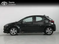 Usado Toyota Yaris Hybrid Active 116 CV (85 kW) 2025 Negro Berlina