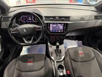 Usado Seat Arona FR 110 CV (80 kW) 2021 Gris / plata SUV