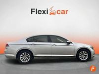 Usado VW Passat Advance 120 CV (88 kW) 2017 Gris Berlina