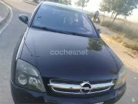 Usado Opel Vectra Elegance 120 CV (88 kW) 2005 Negro Berlina