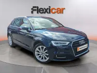 Usado Audi A3 Design 116 CV (85 kW) 2019 Azul Berlina