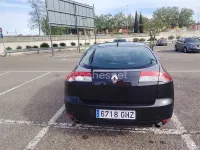 Usado Renault Laguna III Dynamique 150 CV (110 kW) 2008 Negro Berlina