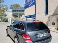 Usado Mercedes C200 Avantgarde 136 CV (100 kW) 2010 Gris / plata Familiar