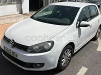 Usado VW Golf VII 105 CV (77 kW) 2012 Blanco Berlina