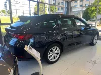 Usado Seat Leon FR 150 CV (110 kW) 2023 Negro Familiar