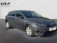 Usado Kia Ceed 100 CV (73 kW) 2023 Negro Utilitario