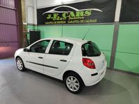 Usado Renault Clio II Authentique 86 CV (63 kW) 2007 Blanco Utilitario
