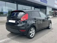 Usado Ford Fiesta Trend 82 CV (60 kW) 2009 Negro Berlina