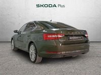 Usado Skoda Superb Ambition 150 CV (110 kW) 2023 Verde Berlina