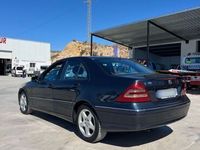Usado Mercedes C270 Elegance 170 CV (125 kW) 2001 Azul Berlina
