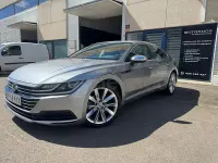 Usado VW Arteon 150 CV (110 kW) 2019 Gris / plata Utilitario