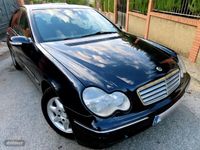 Usado Mercedes C220 Elegance 143 CV (105 kW) 2001 Azul Berlina